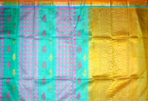 Model : Uppada big... - Uppada sarees directly form weavers | Facebook